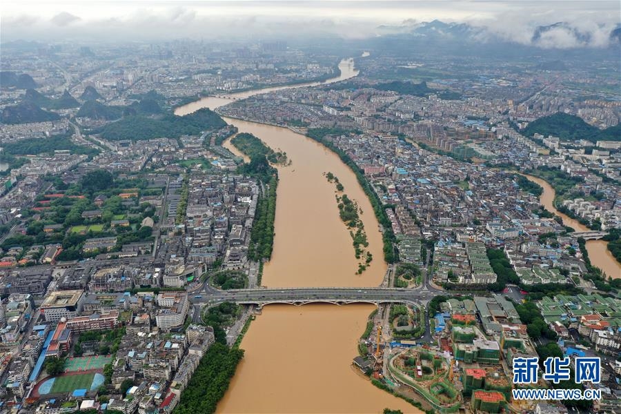 （环境）（1）广西桂林：暴雨致漓江水位超警戒线